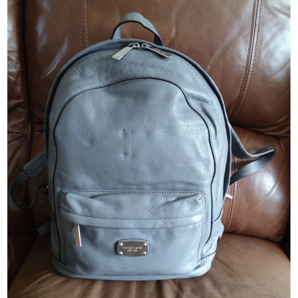 New with tags Women's Rare Michael Kors Leather Gray Backpack Limited Edition